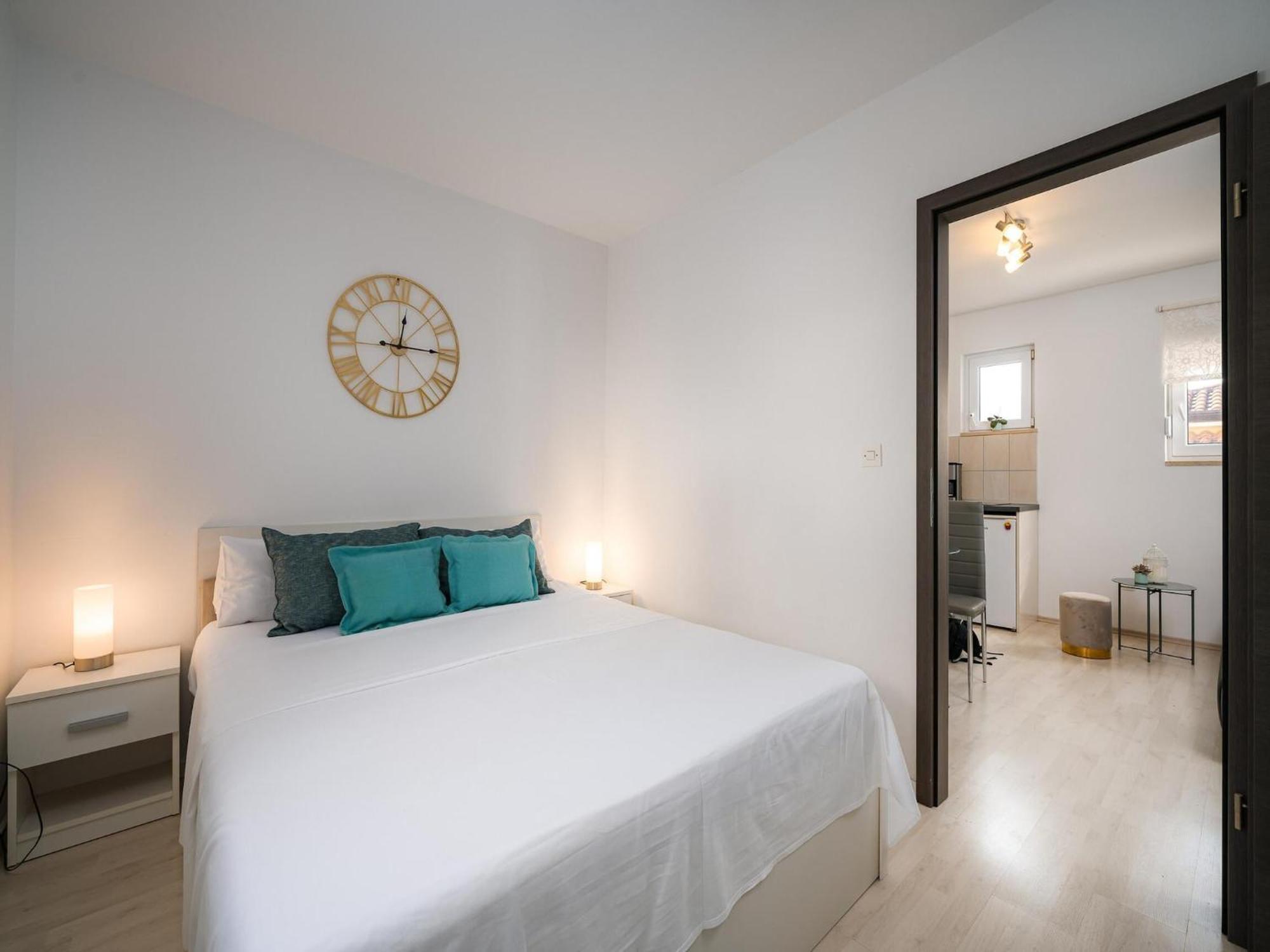 Beautiful With Parking Space Apartment