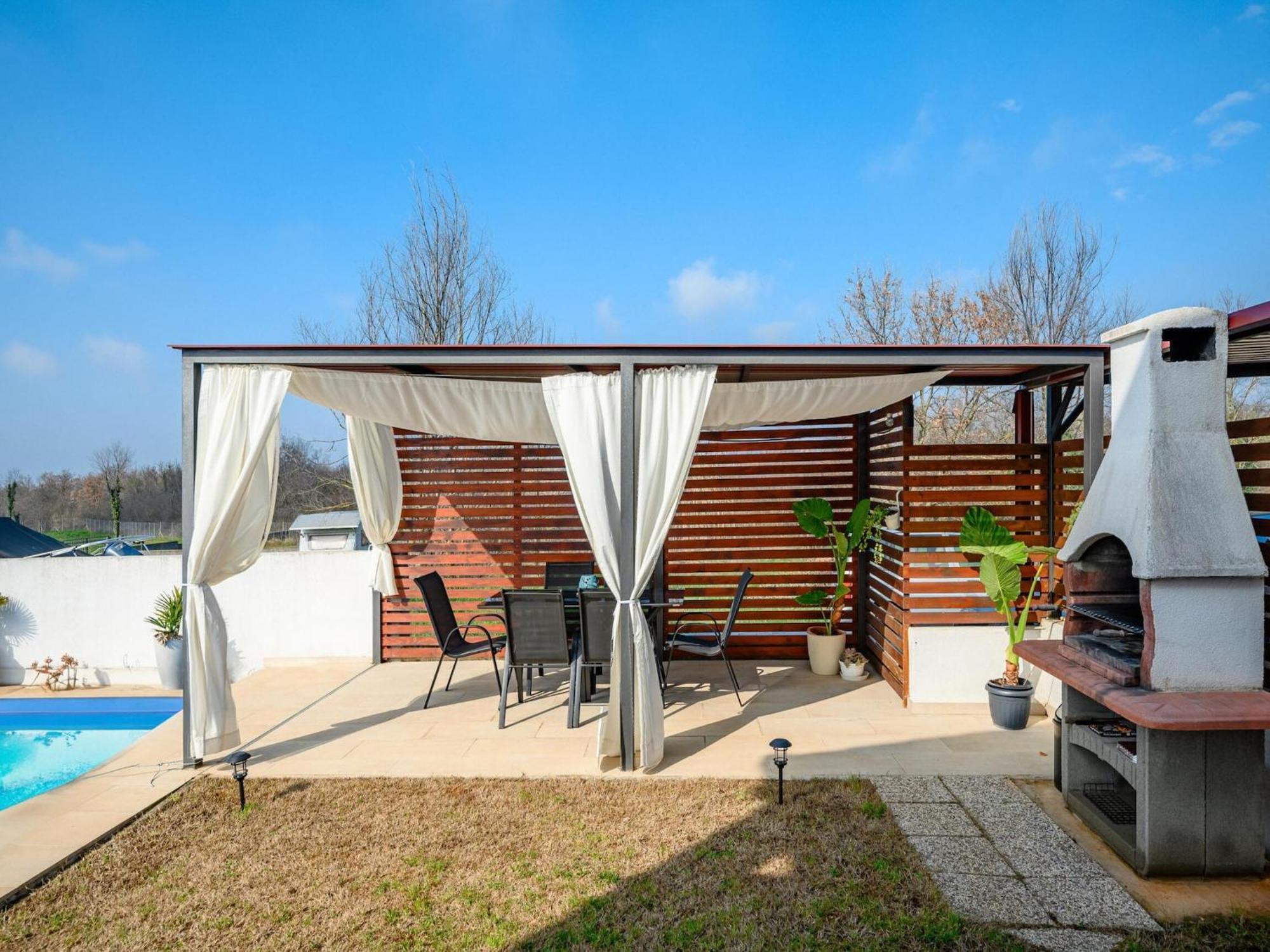Beautiful With Parking Space Apartment Poreč