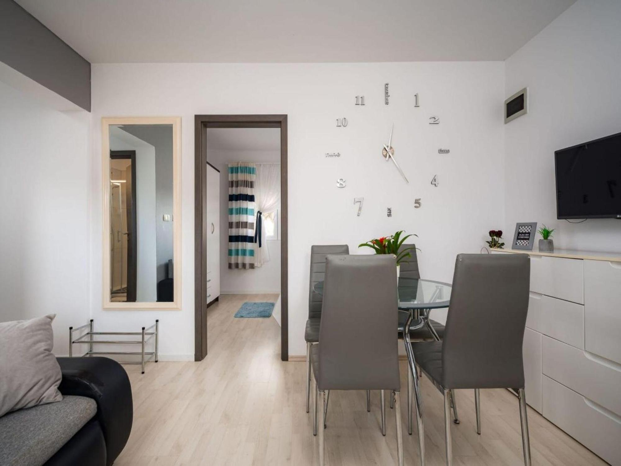 Beautiful With Parking Space Apartment