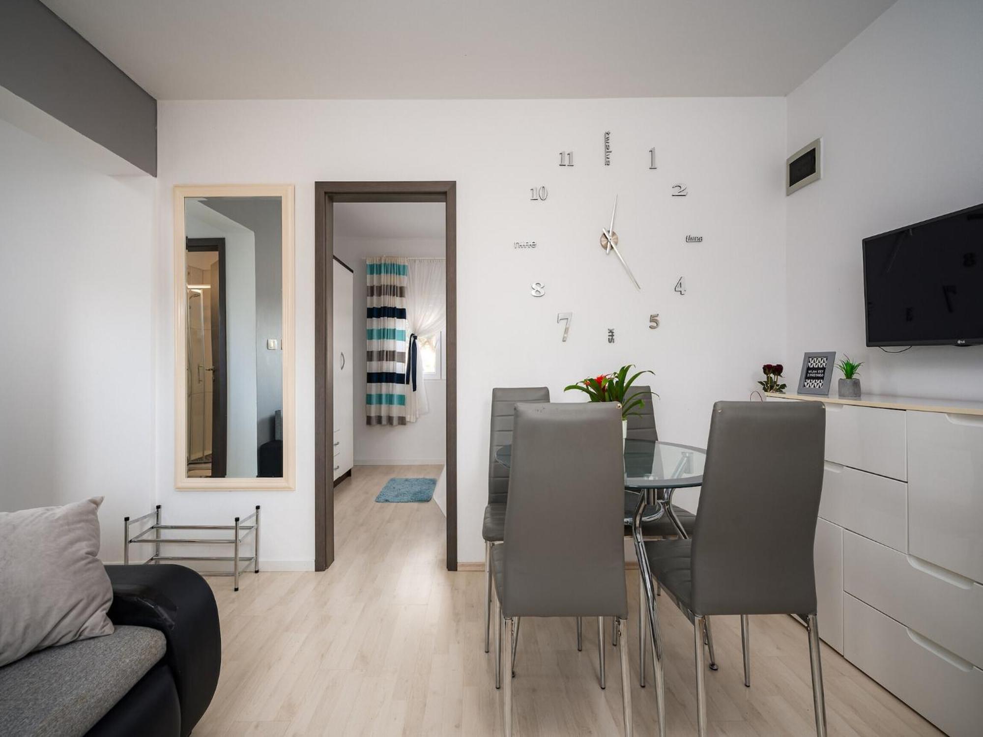 Beautiful With Parking Space Apartment