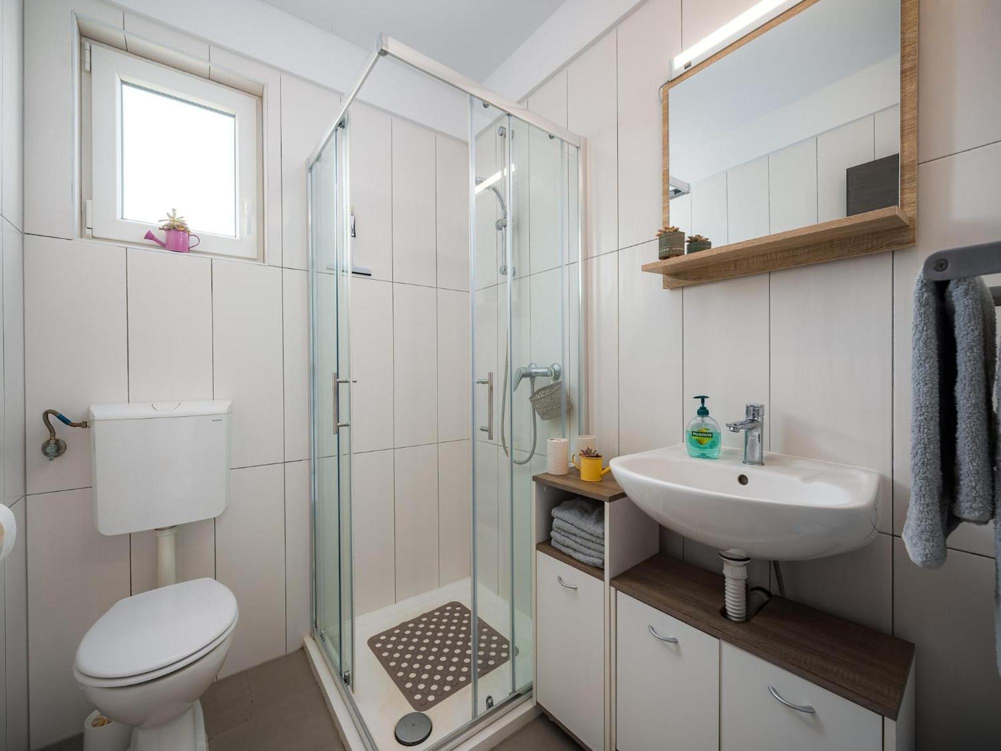 Beautiful With Parking Space Apartment *