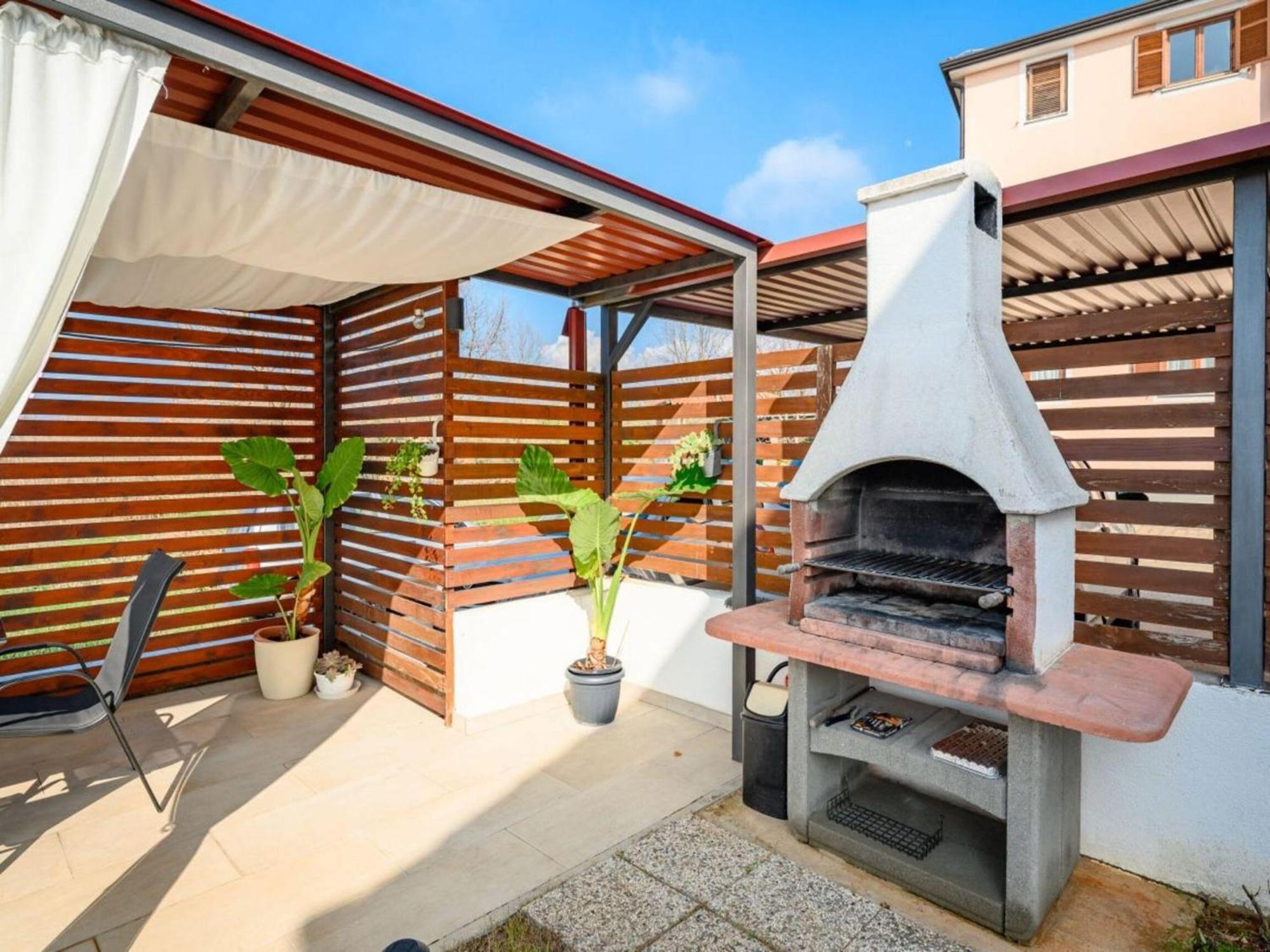 Beautiful With Parking Space Apartment Poreč